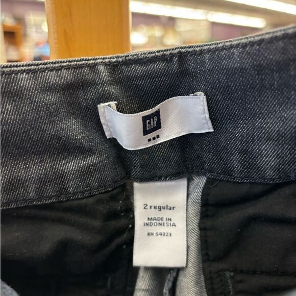 Gap ladies 2 reg gray jeans - Picture 2 of 3